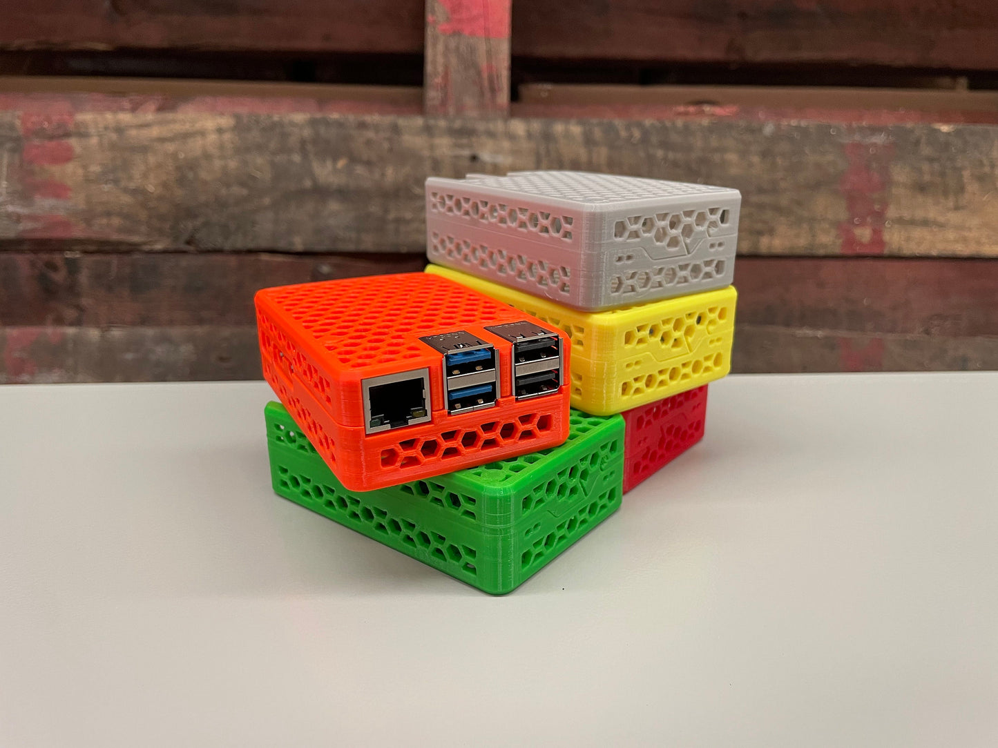 Raspberry Pi 5 HoneyComb Case - Solid, compatible with the original cooling fan / Active cooler